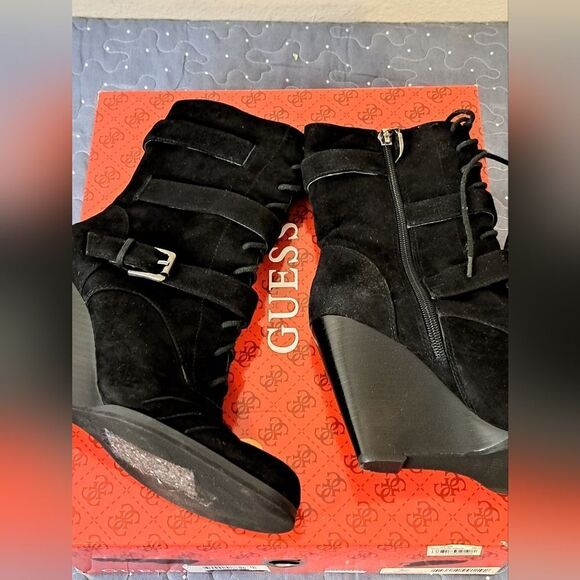 Guess black suede wedge lace up boots size 7.5 - Picture 3 of 8